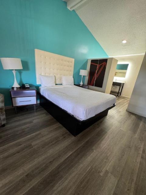 Howard Johnson By Wyndham Phoenix Airport/Downtown Area Extérieur photo