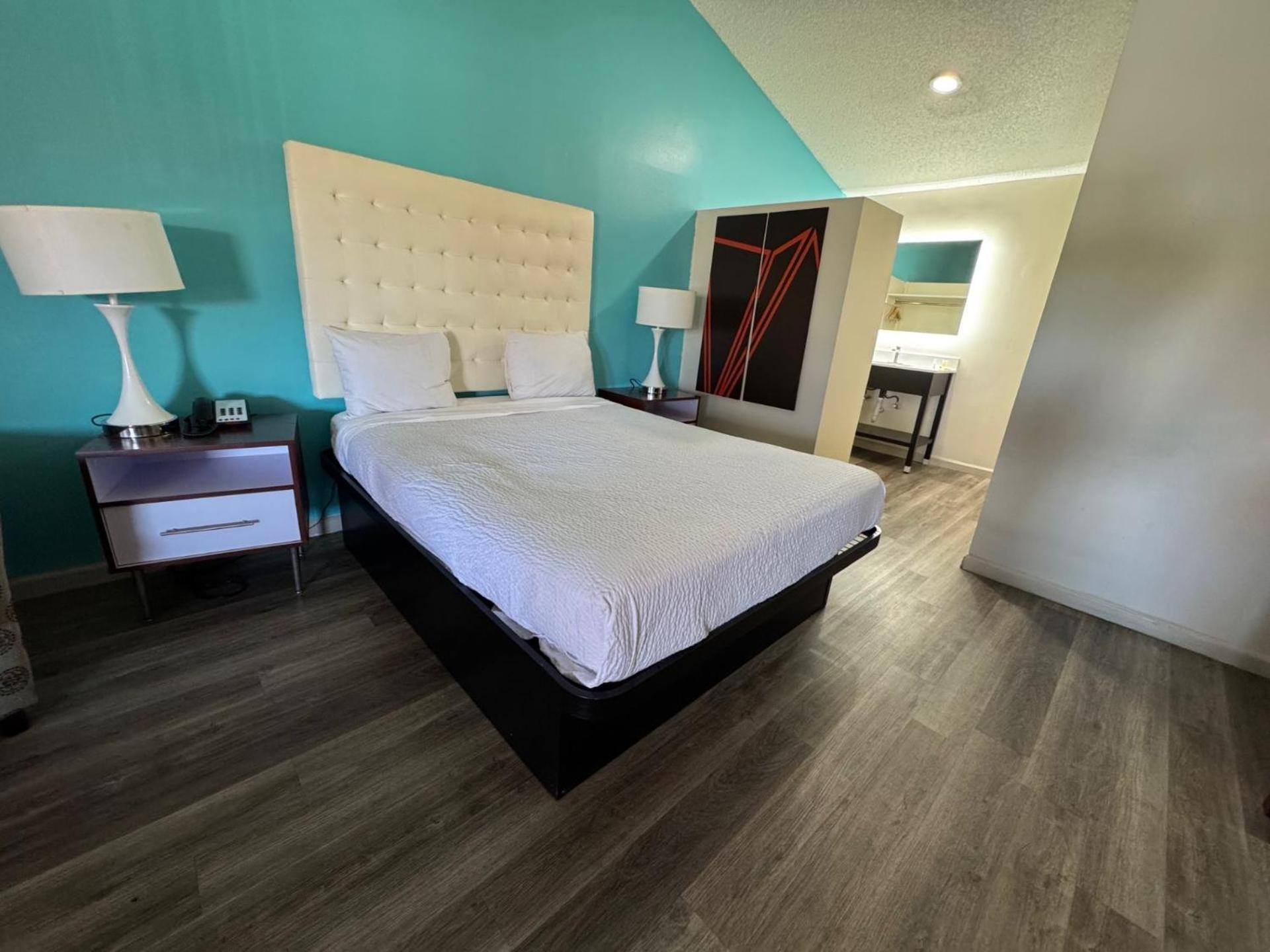 Howard Johnson By Wyndham Phoenix Airport/Downtown Area Extérieur photo