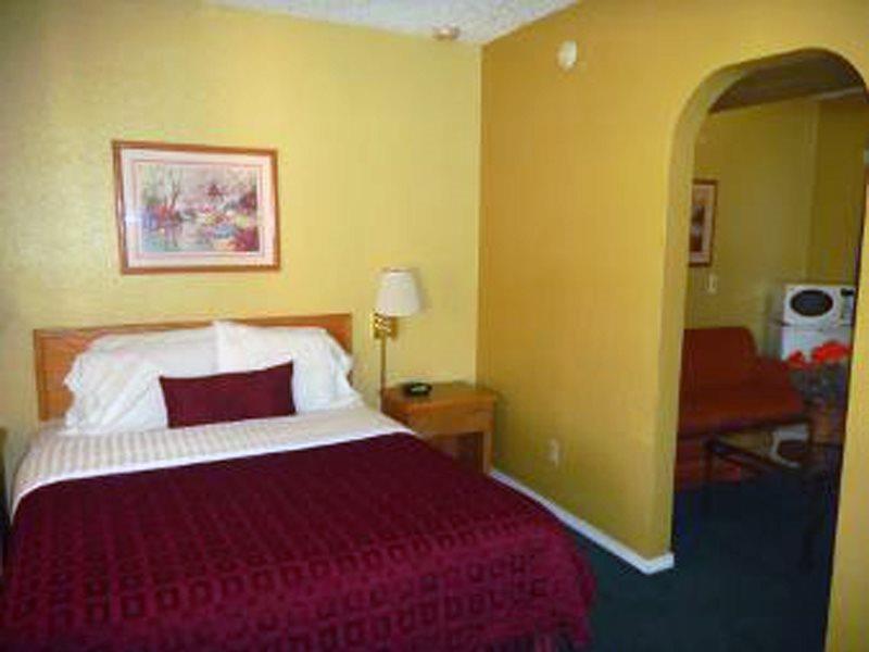 Howard Johnson By Wyndham Phoenix Airport/Downtown Area Extérieur photo