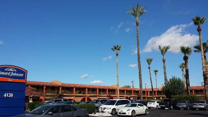 Howard Johnson By Wyndham Phoenix Airport/Downtown Area Extérieur photo
