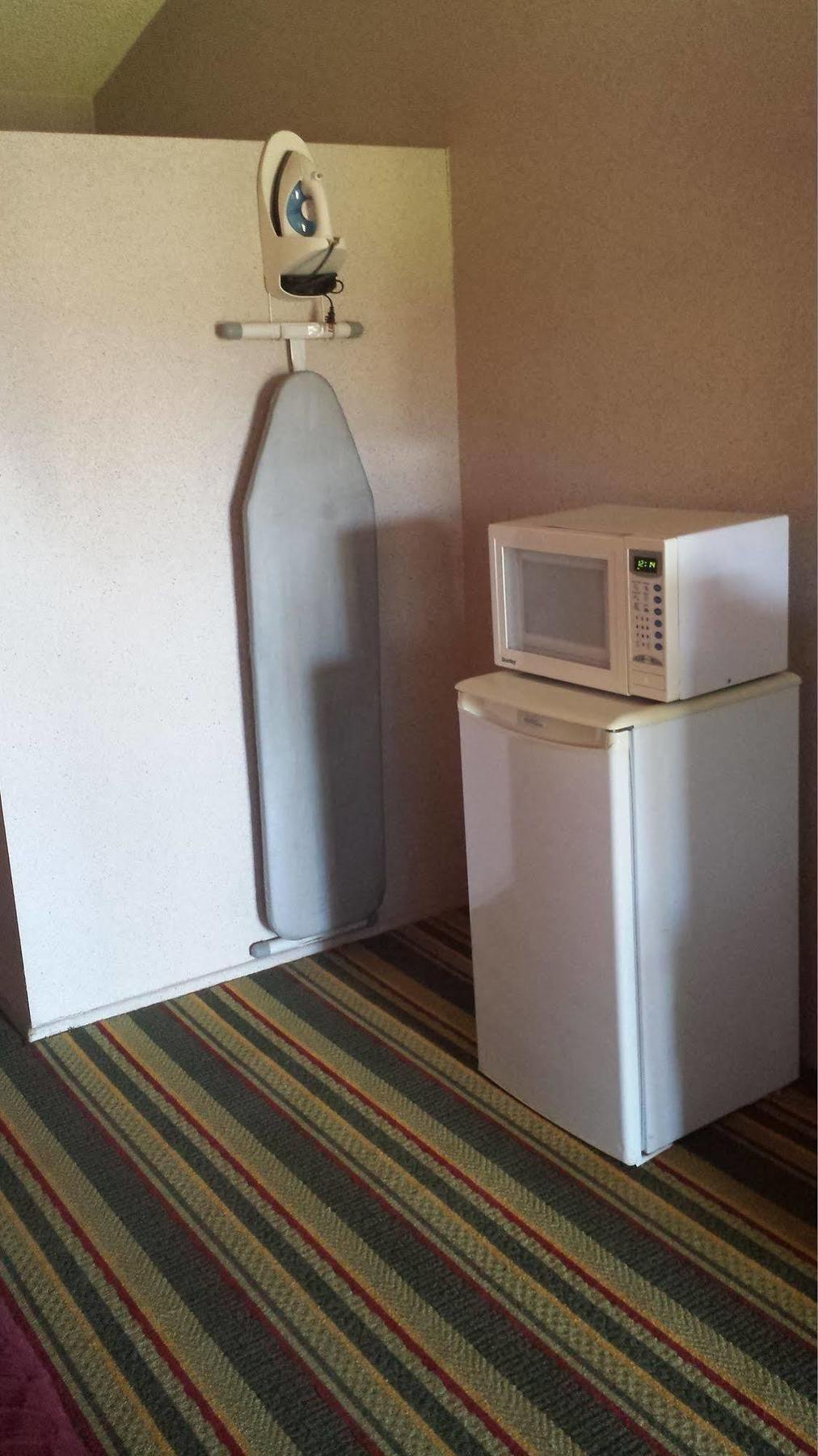 Howard Johnson By Wyndham Phoenix Airport/Downtown Area Extérieur photo